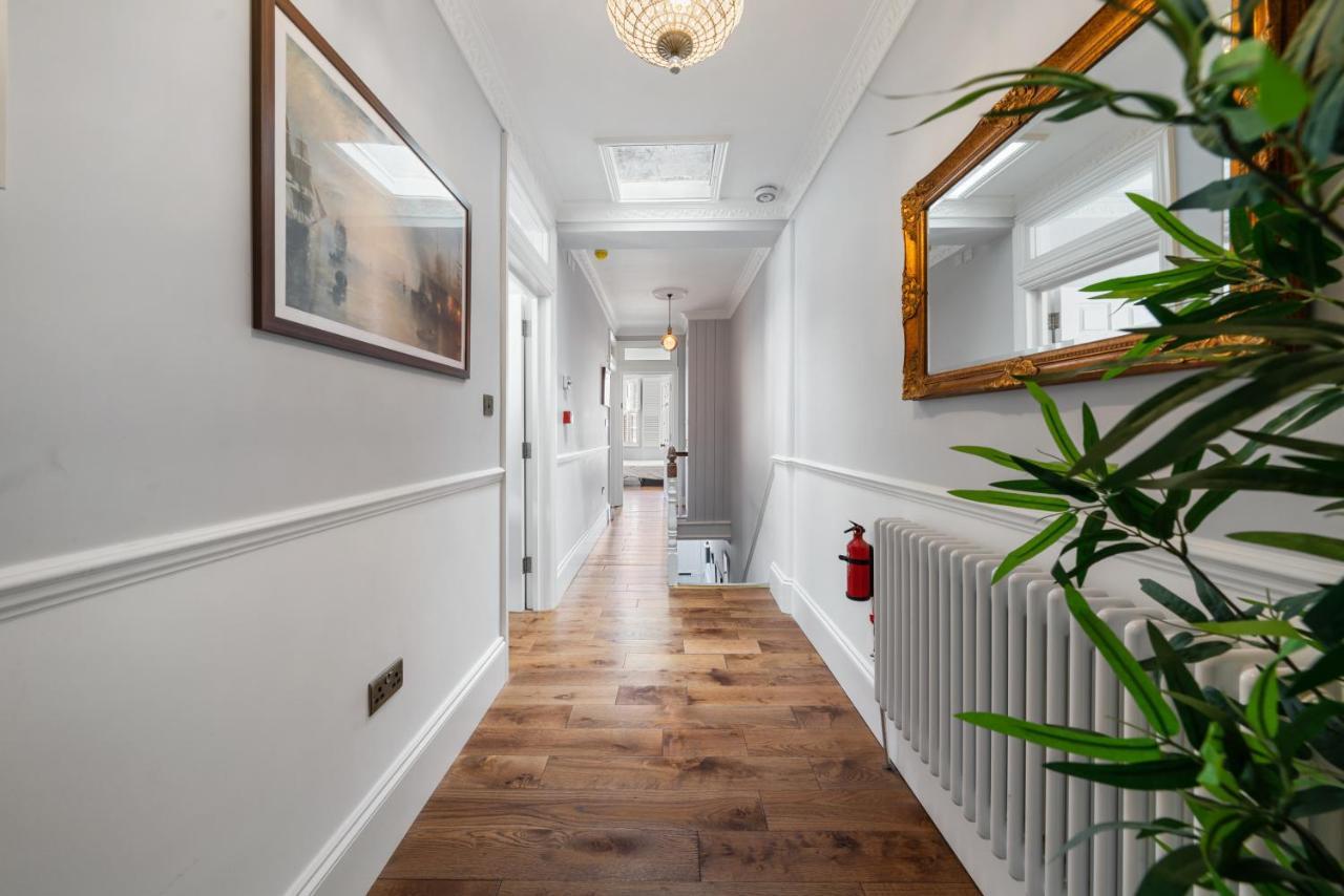 Royal Greenwich Hospitality London Exterior photo